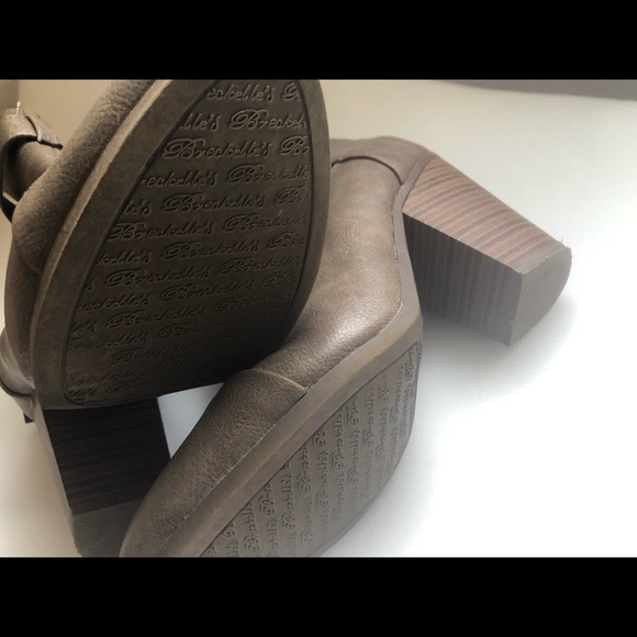 Tan booties - Picture 4 of 5